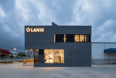 LANIK Headquarters - foto: Viktor Mácha