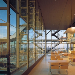 ING House - foto: Petr Šmídek, 2003