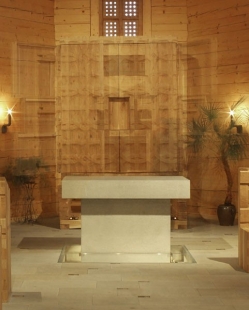 Interior of St. Catherine's Church in Ostrava - Hrabová - Opening the Tabernacle - foto: Ota Nepilý