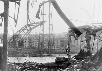 Vizcaya Bridge - Poškozený most za občanské války v roce 1937