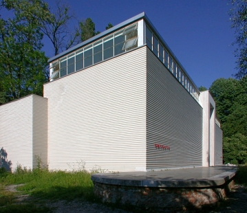 Rakouský národní pavilon - foto: Petr Šmídek, 2002