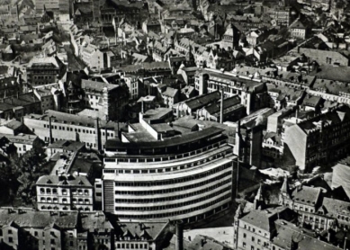 Obchodní dům Schocken - Letecký snímek z roku 1930
