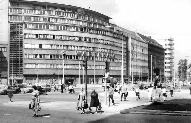 Obchodní dům Schocken - Fotografie z roku 1975