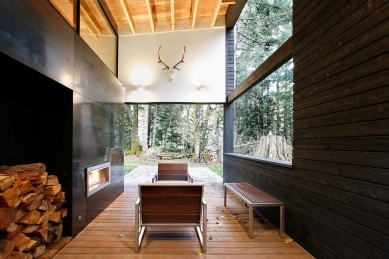 Courtyard House on a River - foto: Mark Woods