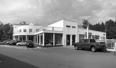 Reconstruction of the Ford F.67 car showroom in Nový Jičín - Original condition