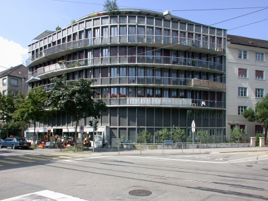 Apartment and Office Building Schwitter  - foto: Petr Šmídek, 2002