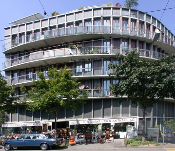 Apartment and Office Building Schwitter  - foto: Petr Šmídek, 2002