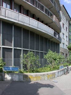 Apartment and Office Building Schwitter  - foto: Petr Šmídek, 2002