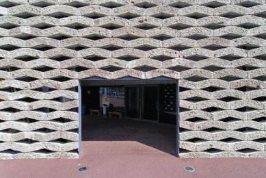 Chokkura Plaza & Shelter - foto: Petr Šmídek, 2012