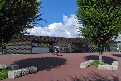 Chokkura Plaza & Shelter - foto: Petr Šmídek, 2012