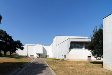 Školící centrum Setúbal - foto: Petr Šmídek, 2011