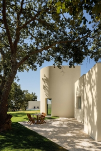 House in Santarém - foto: Ivo Tavares Studio