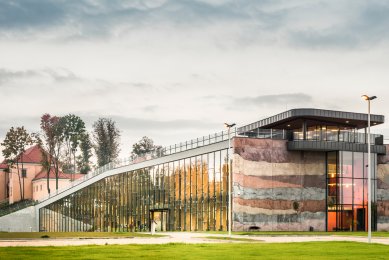 Regional Science-Technology Centre, Podzamcze Chęciny - foto: Juliusz Sokołowski, courtesy of eM4.Pracownia Architektury.Brataniec