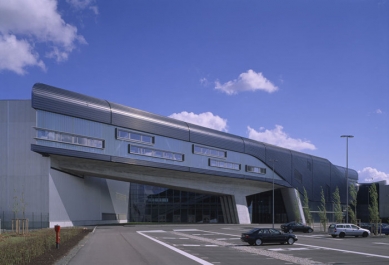 BMW Plant, Central Building - foto: © Hélène Binet
