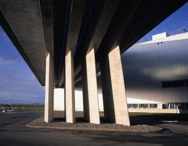 BMW Plant, Central Building - foto: © Hélène Binet