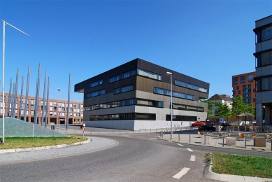 Radnice Scharnhauser Park - foto: Petr Šmídek, 2011