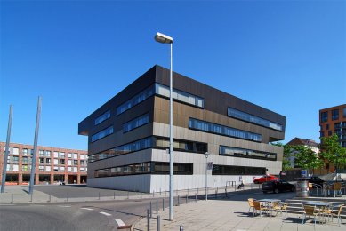 Townhall Scharnhauser Park - foto: Petr Šmídek, 2011