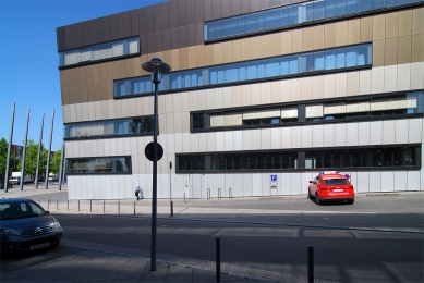 Radnice Scharnhauser Park - foto: Petr Šmídek, 2011