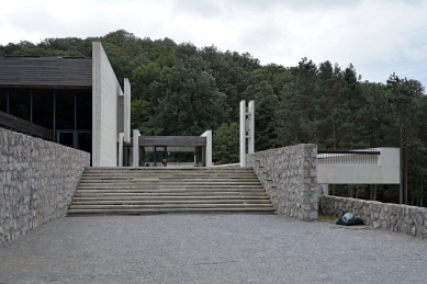 Krematorium a urnový háj v Bratislavě - foto: Petr Šmídek, 2017