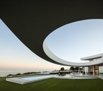 Elliptical House - foto: Fernando Guerra / FG+SG