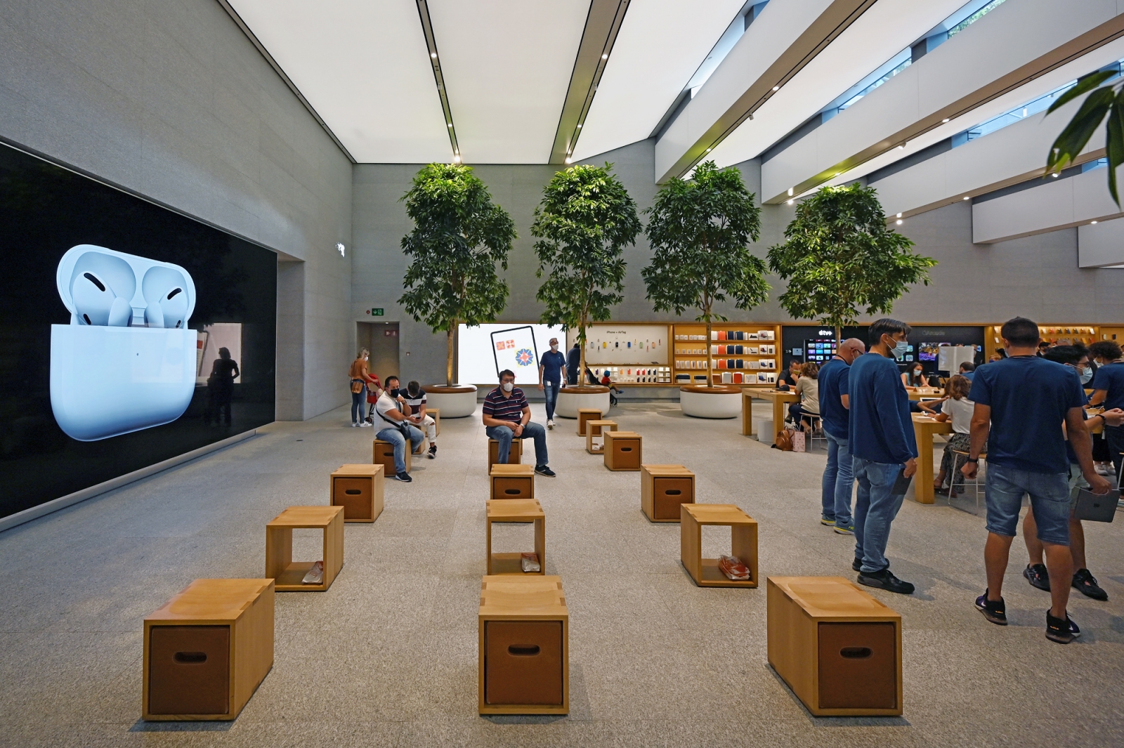 archiweb.cz - Milan Apple Store