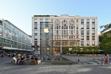 Milan Apple Store - foto: Petr Šmídek, 2021