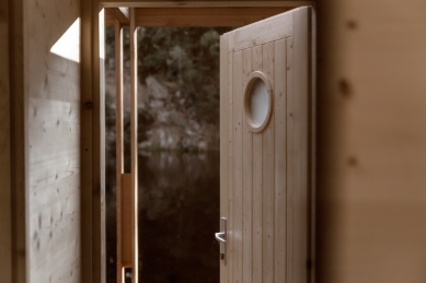 Floating sauna in an old quarry