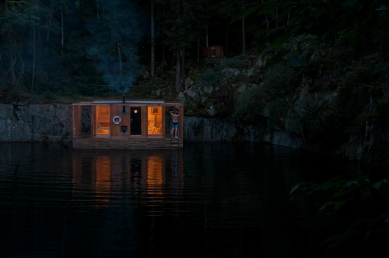 Floating sauna in an old quarry