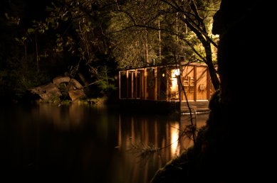 Floating sauna in an old quarry