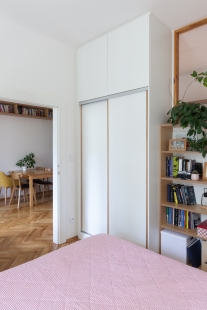 Apartment full of books - foto: Nikola Tláskalová