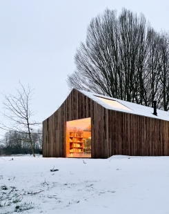 Stinná kůlna - foto: Courtesy of Julius Taminiau Architects & Norbert Wunderling