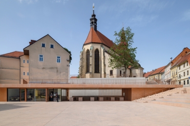 Market Square Ptuj - foto: Miran Kambič