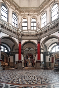 Kostel Salute - foto: Petr Šmídek, 2021