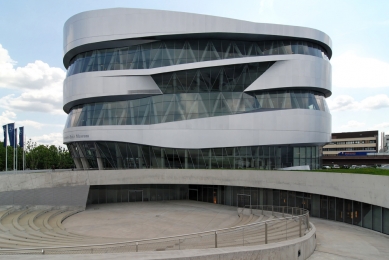 Mercedes Benz Museum - foto: Petr Šmídek, 2011