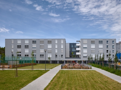 Apartment houses Vojtova - <div>Apartment building - overall view from the park</div> - foto: Filip Šlapal