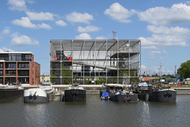 Melopee Multipurpose School Building - foto: Petr Šmídek, 2022