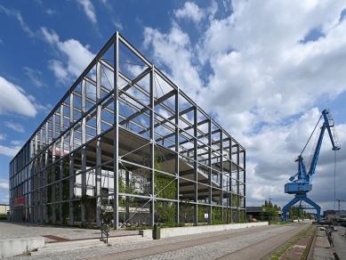 Melopee Multipurpose School Building - foto: Petr Šmídek, 2022