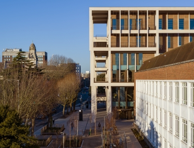 Kingston University Town House - foto: Ed Reeve