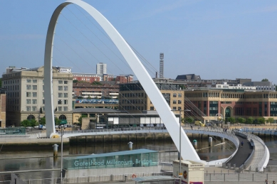 Gateshead Millenium Bridge - foto: Kateřina Blahutová