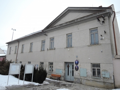 Municipal Office Hluchov - Photography of the original condition - foto: Public Ateliér / Fuuze