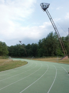 Lehkoatletický stadion Tussols-Basil a 2x1 pavilon - foto: © www.archiweb.cz, 2006