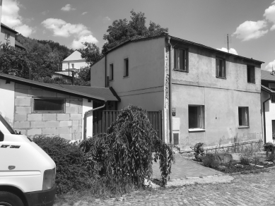 House conected with greenery - Fotografie původního stavu