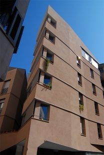 Social Housing Sant Agustí Vell - foto: Petr Šmídek, 2008