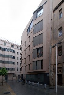 Social Housing Sant Agustí Vell - foto: Petr Šmídek, 2008