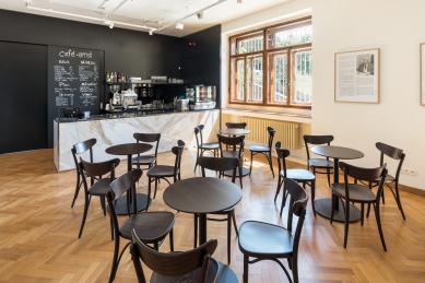 Café Ernst  - foto: Bořivoj Čapák
