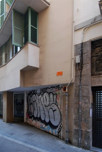 Apartment Building on Calle Carme - foto: Petr Šmídek, 2008