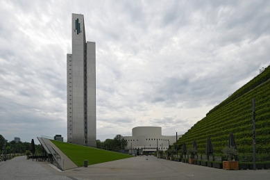 Kö-Bogen II - obchodní a kancelářská budova - foto: Petr Šmídek, 2022