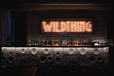 Wild Thing - karaoke bar - foto: David Korsa
