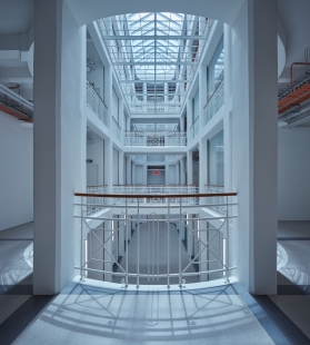 Conversion of the department store to the building of Czech Radio Olomouc - foto: BoysPlayNice