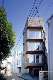 Bay Window Tower House - foto: ©︎ Masao Nishikawa